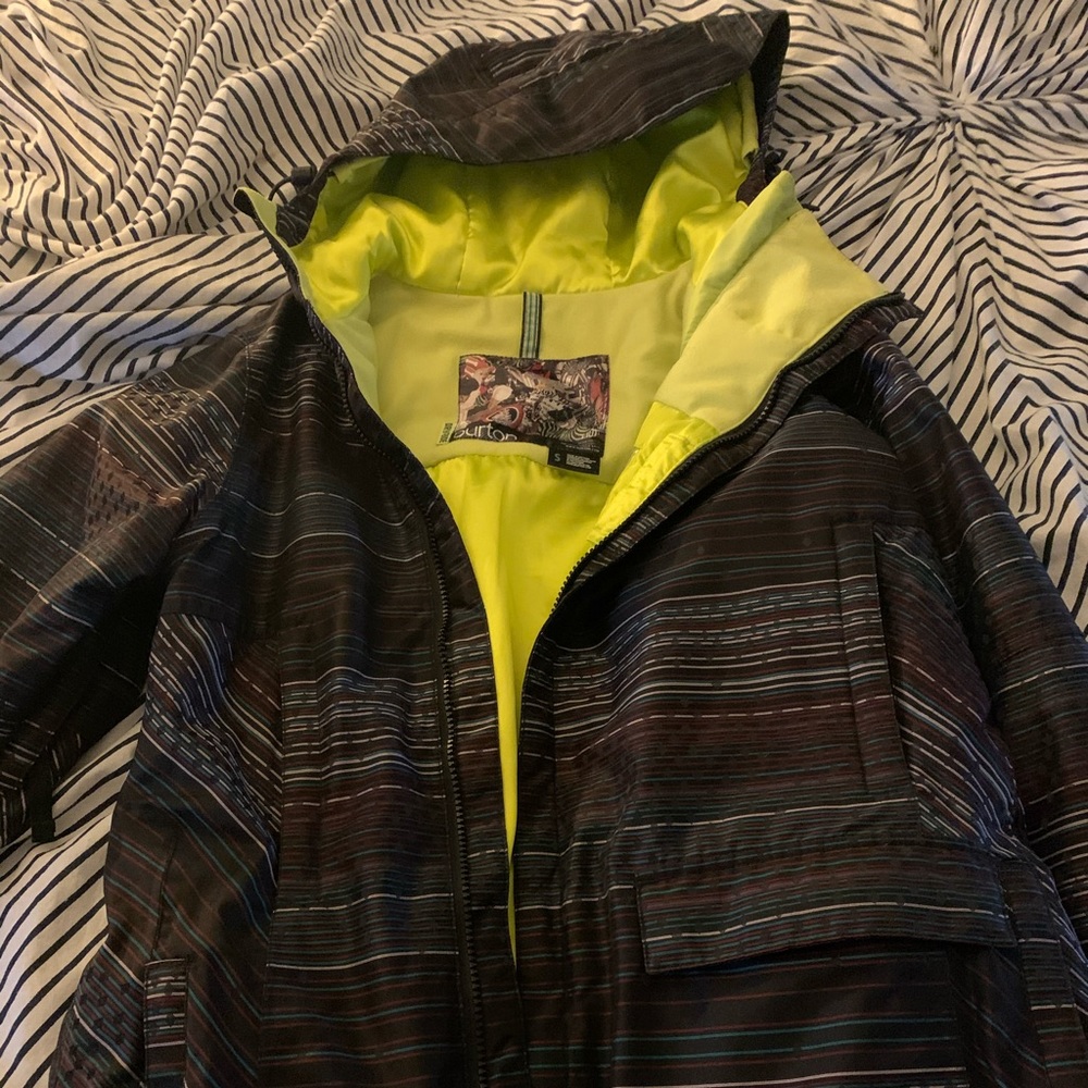 Woman’s Small Burton jacket - Snowboarding
